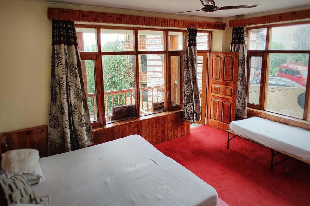 Aroma Taru Villa / Cottage ,Manali Kültér fotó
