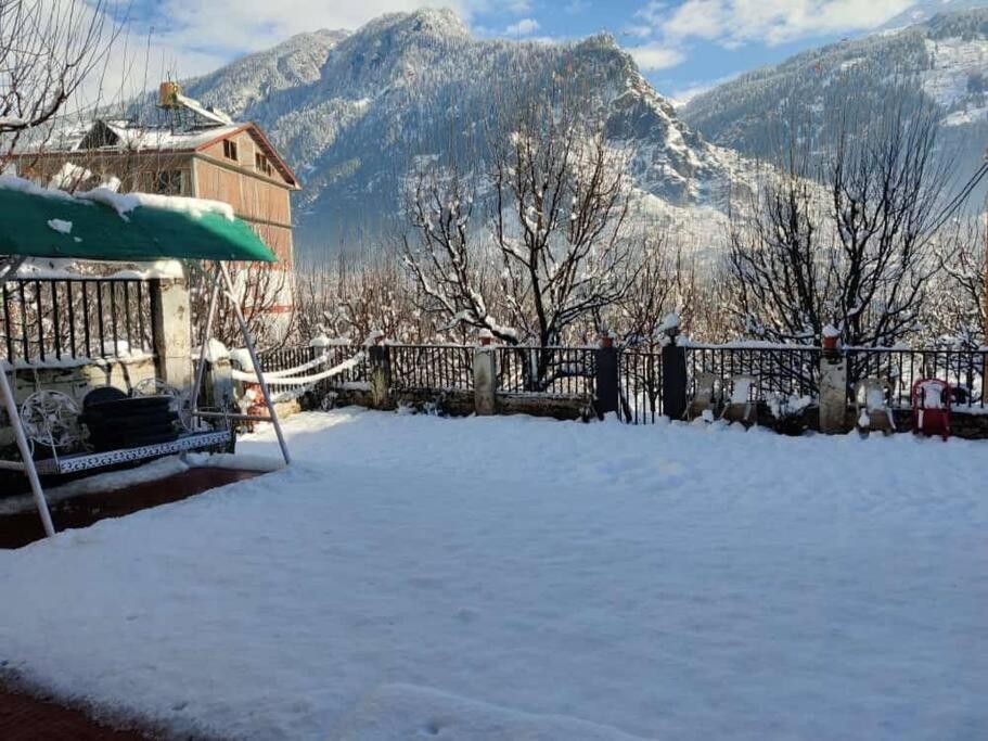 Aroma Taru Villa / Cottage ,Manali Kültér fotó
